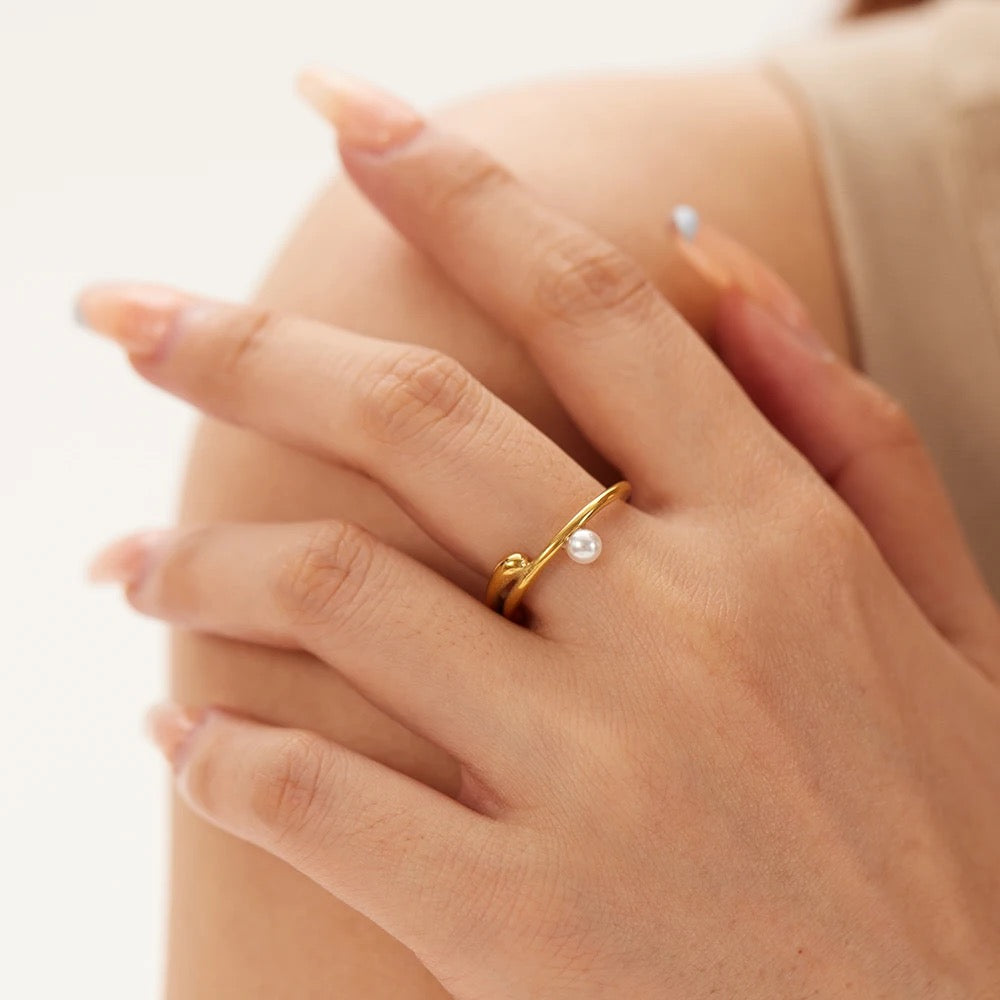 Aveline Ring