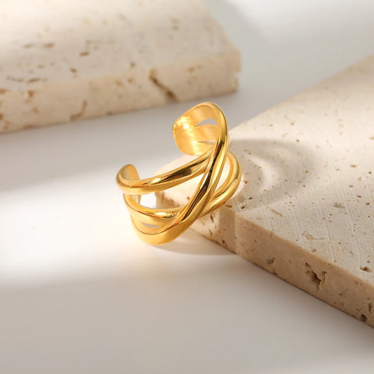 Veloura Ring