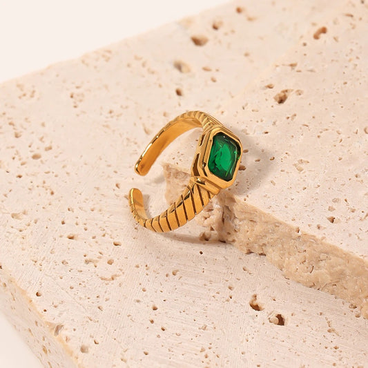 Green emerald ring